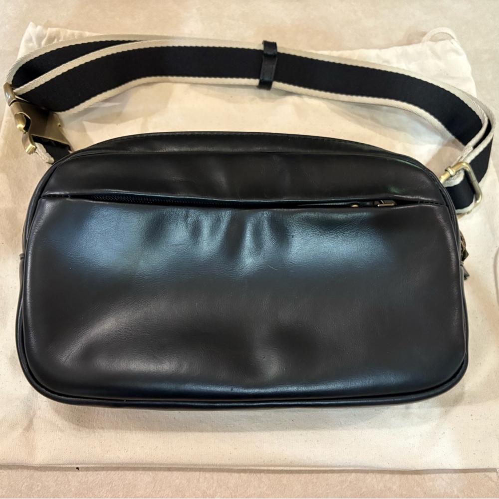 Black Devin Crossbody by Andar